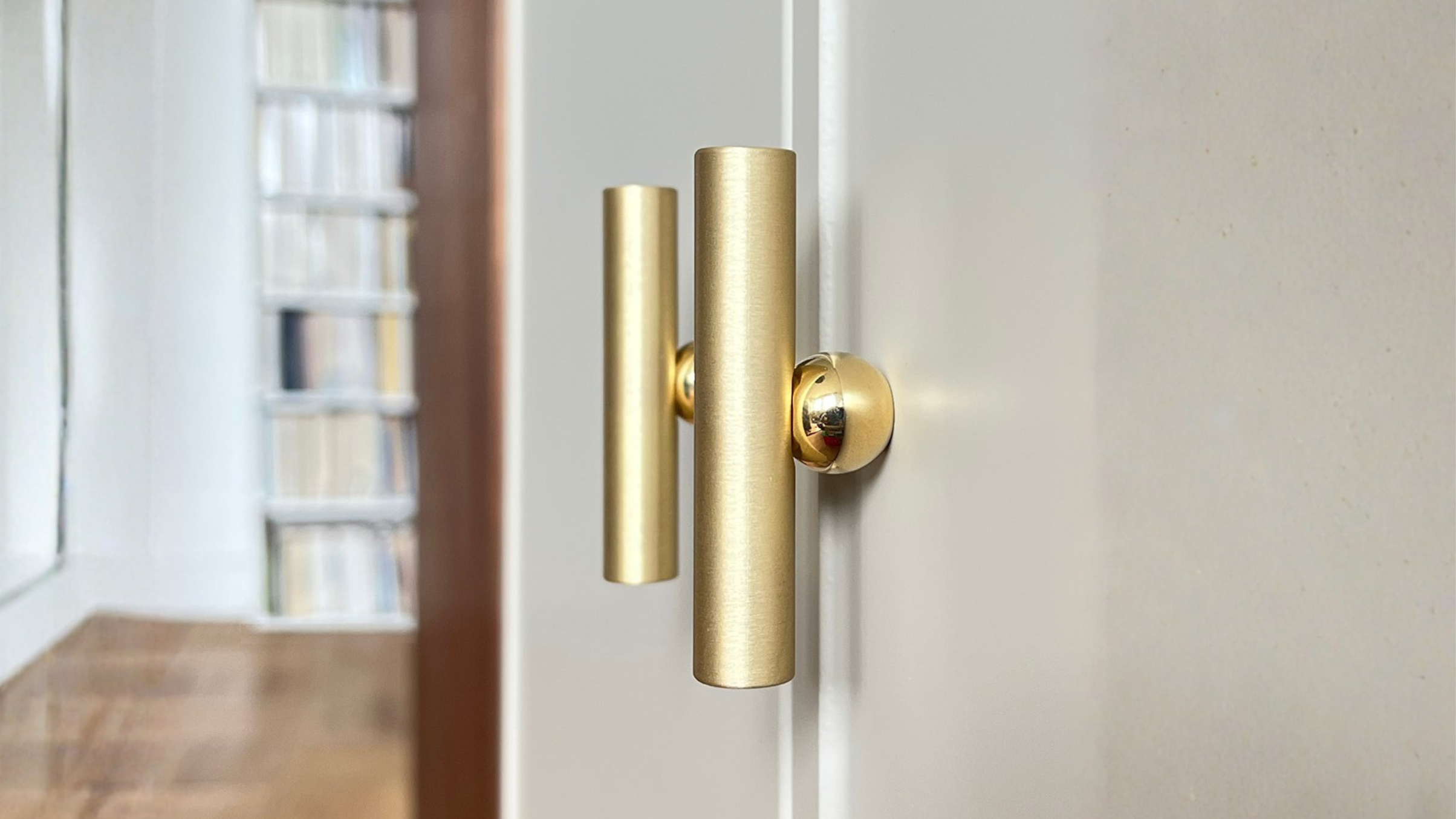Quelle couleur de poignée pour porte de meuble blanche ?